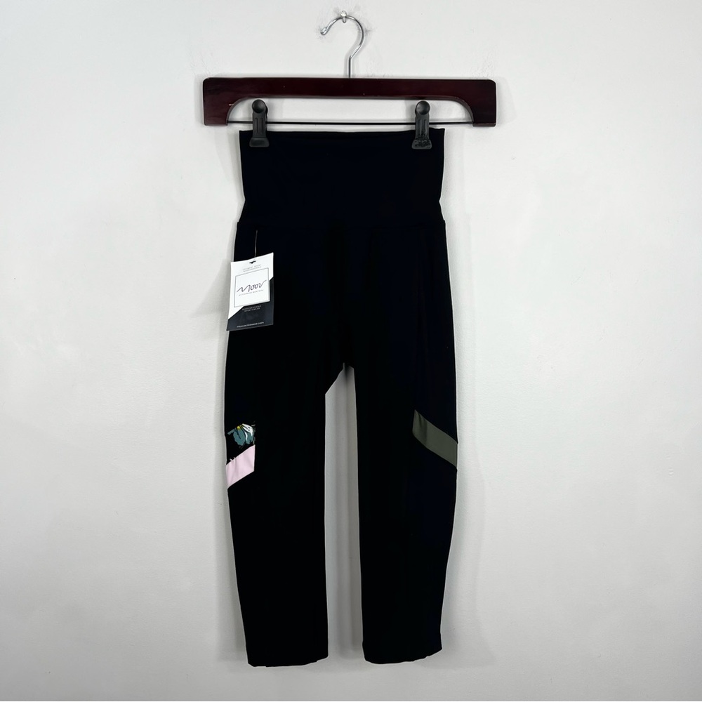 NWT Moov Activewear Montreal black Y2K style peddle pusher capri leggings XS - Picture 3 of 17